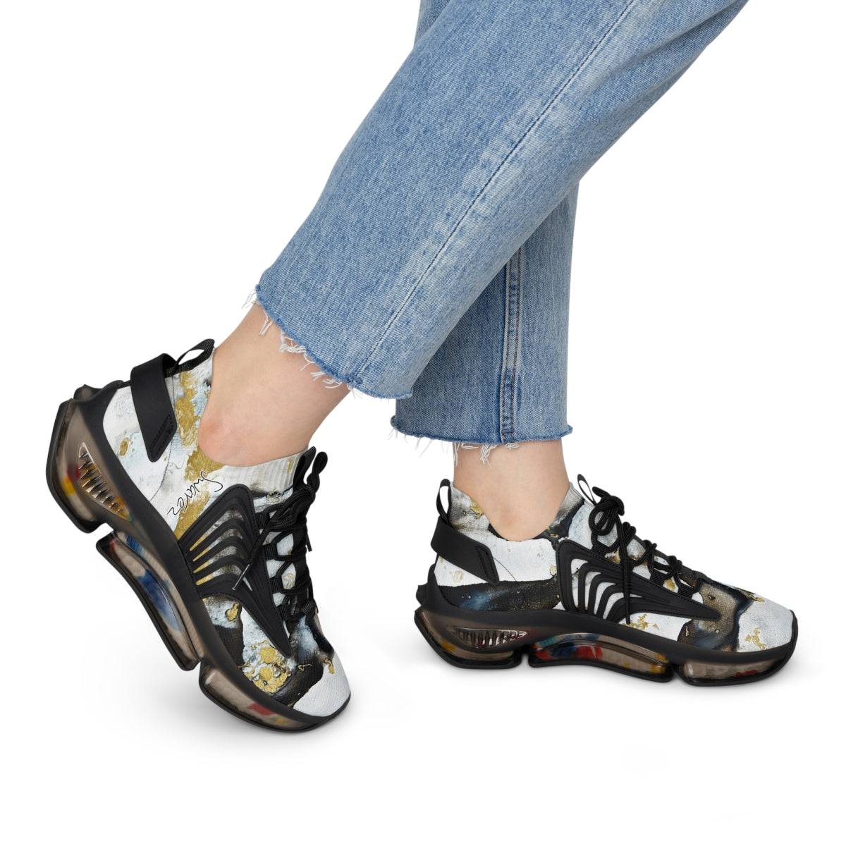 Women's Mesh Sneakers - Black and white design